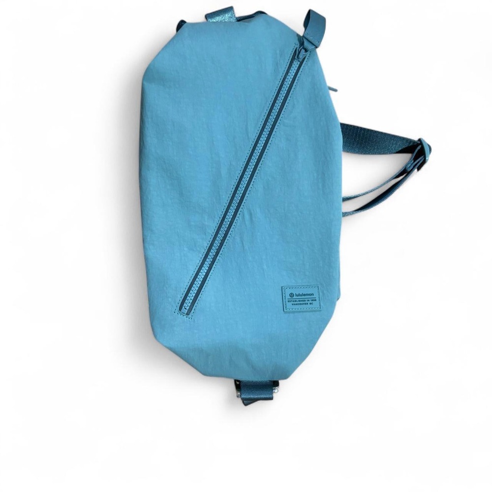 Lululemon Adjustable Sling Crossbody Bag Light Blue Unisex Minimalist Athletic